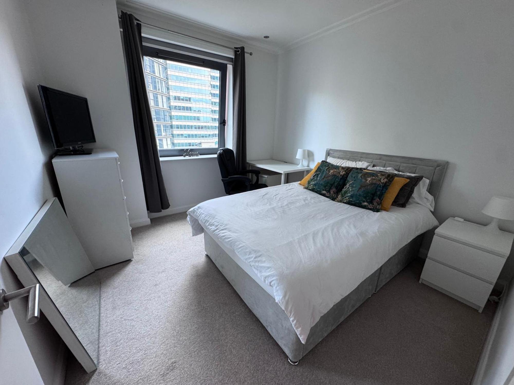 Spare In All-female 2-bedroom Flat-female Only! Affittacamere
